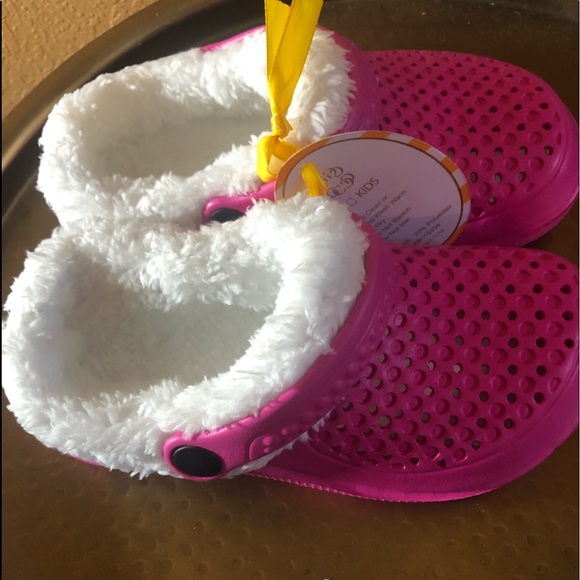 Gold Coast Girls Fuzzy Fleece Lined Clogs, Size 12 - Picture 2 of 7